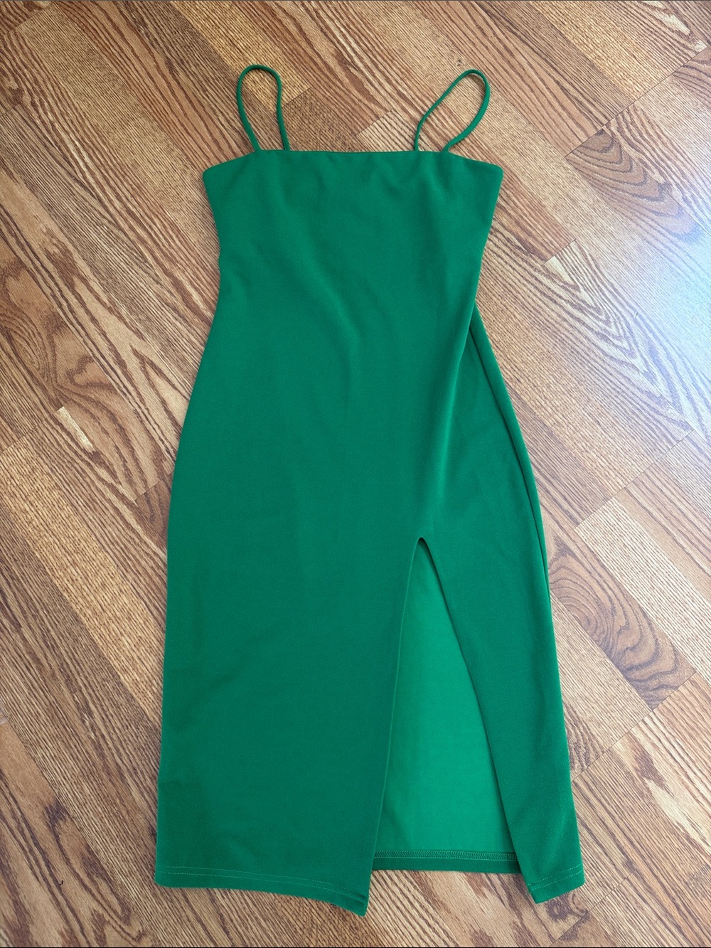 Green Spaghetti-Strap Midi Dress